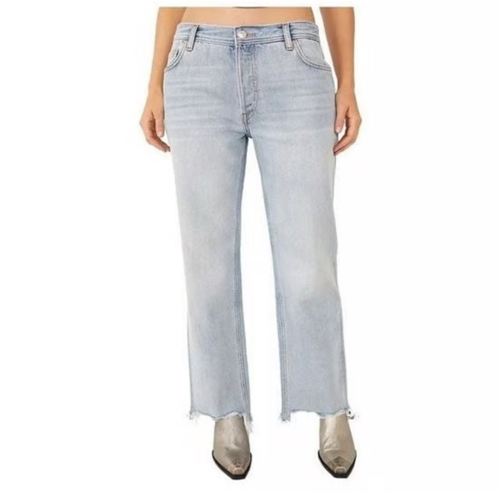 We The Free Maggie straight leg Jean cropped size 30